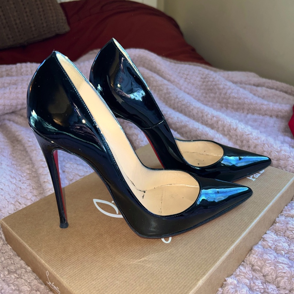 Christian Louboutin So Kate Patent Pointed-Toe Heels